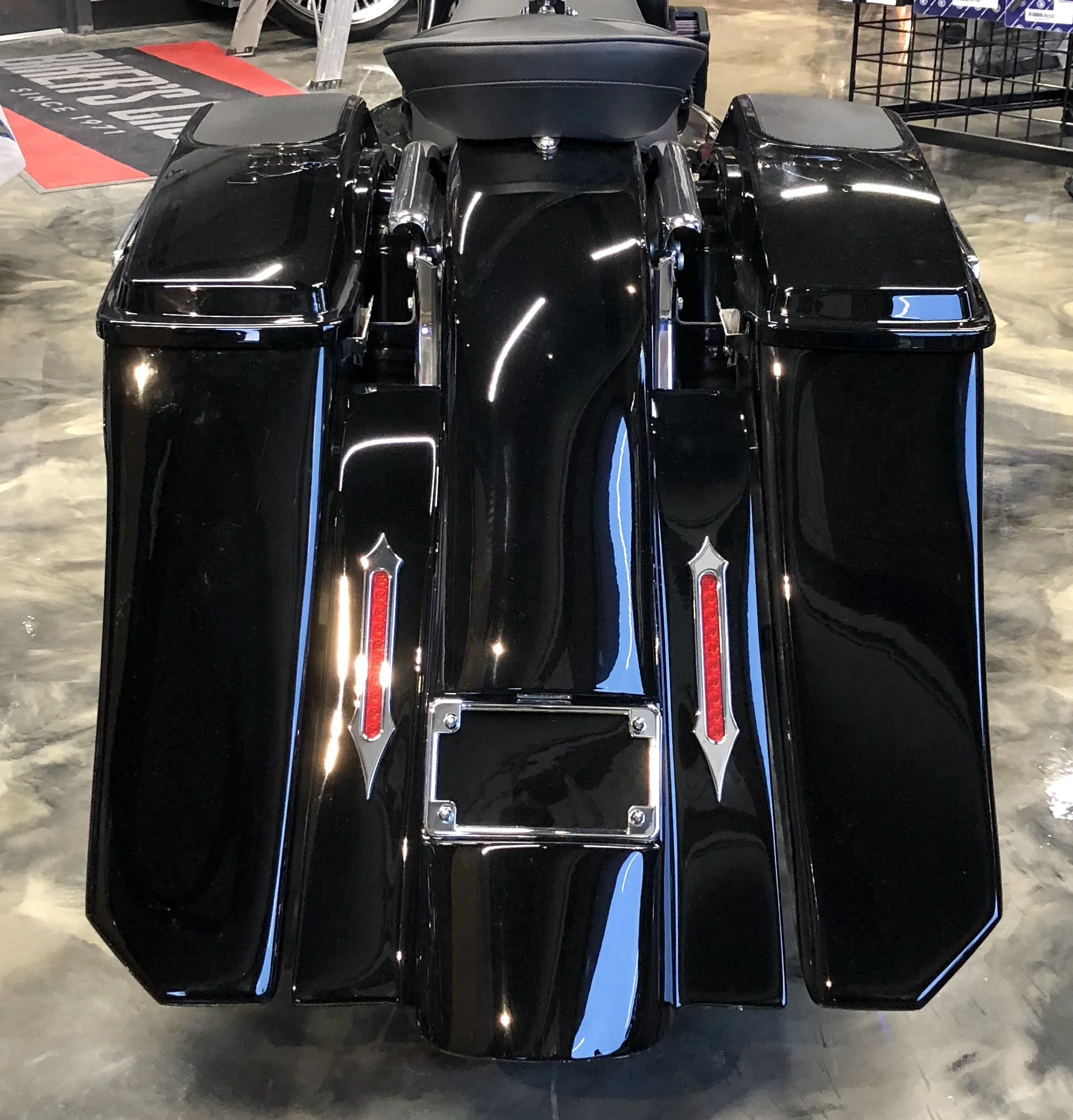 6 Down 8 Back Fender and Bags — Detroit Choppers